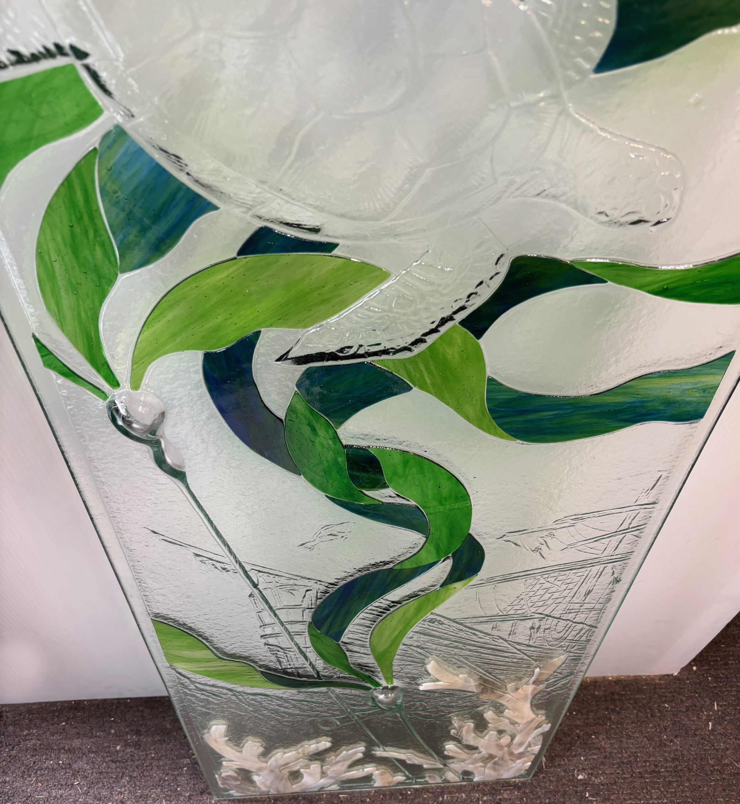 Turtles Sunken Ship Closeup Turtles Sunken Ship Closeup